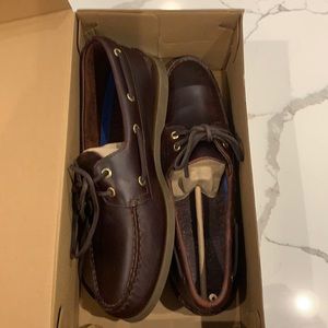 Men Sperrys traditional brown boat shoe size 10.5